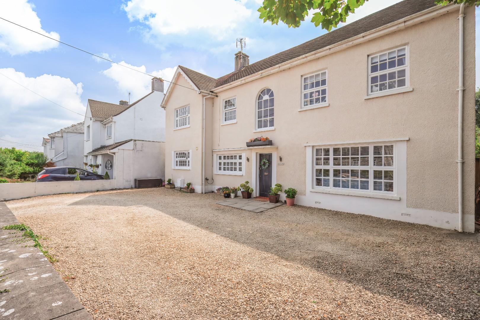 Ty Celyn, 51 Broadway, Llanblethian, Cowbridge, CF71 7EX